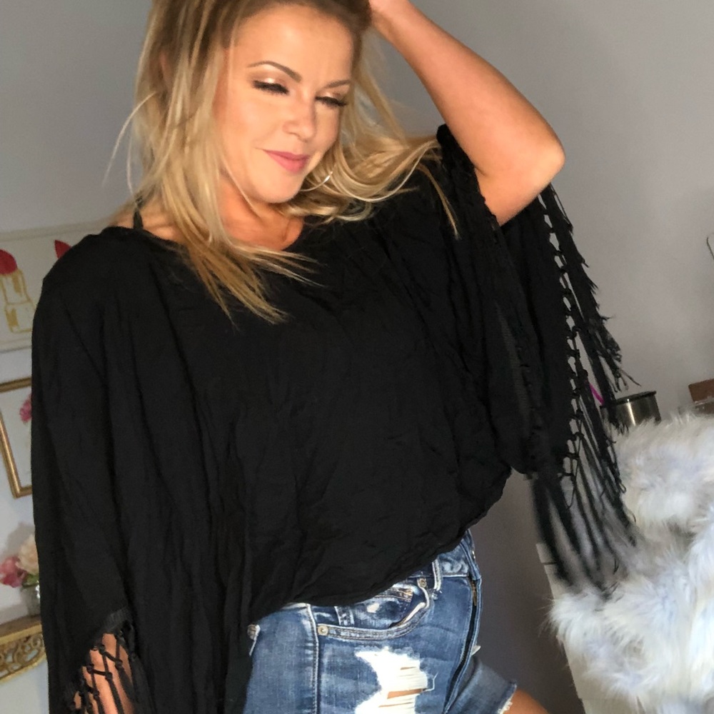 Fringe sleeve black top